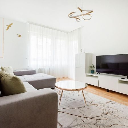 Modern Two-Bedroom Apartment With Free Parking Будапеща Екстериор снимка