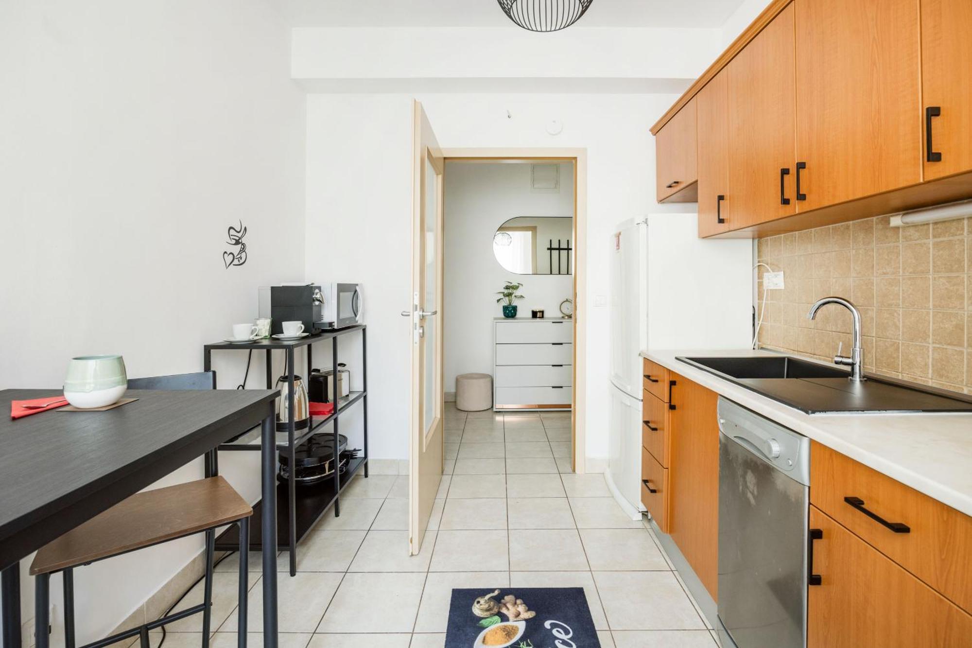 Modern Two-Bedroom Apartment With Free Parking Будапеща Екстериор снимка